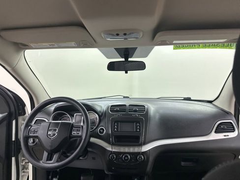 Used 2014 Dodge Journey SXT w/ Flexible Seating Group image 23