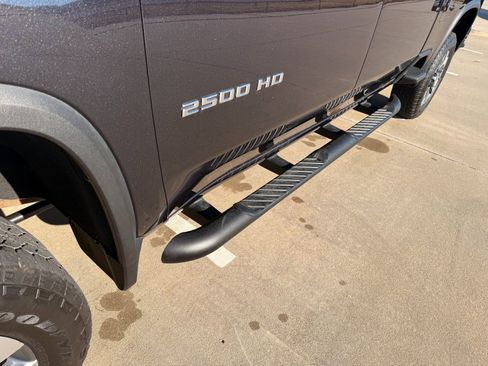 Used 2024 Chevrolet Silverado 2500 Custom w/ Custom Convenience Package image 7