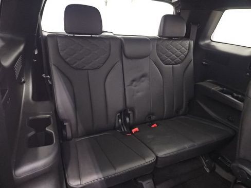 Used 2022 Hyundai Palisade Calligraphy image 17