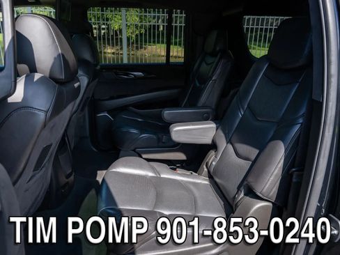 Used 2020 Cadillac Escalade ESV Platinum AWD/4WD image 16
