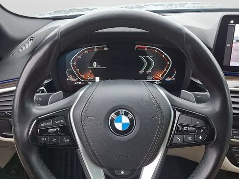 Used 2023 BMW 530i w/ Premium Package RWD image 24