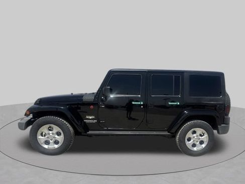 Used 2015 Jeep Wrangler Unlimited Sahara w/ Dual Top Group AWD/4WD image 2