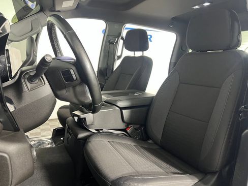 Used 2024 Chevrolet Silverado 2500 LT AWD/4WD image 19