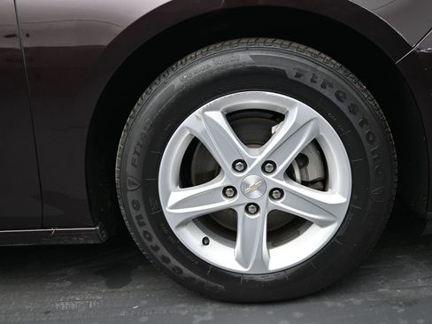 Used 2020 Chevrolet Malibu LS w/ Driver Confidence Package II image 2