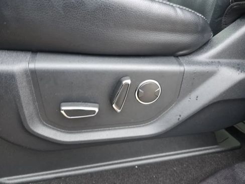 Used 2019 Ford F250 Lariat w/ Lariat Ultimate Package image 16