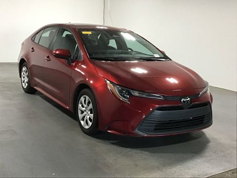 Used 2024 Toyota Corolla LE FWD image 3