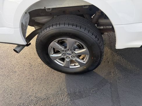 Used 2018 Ford F150 XLT w/ Equipment Group 302A Luxury AWD/4WD image 12