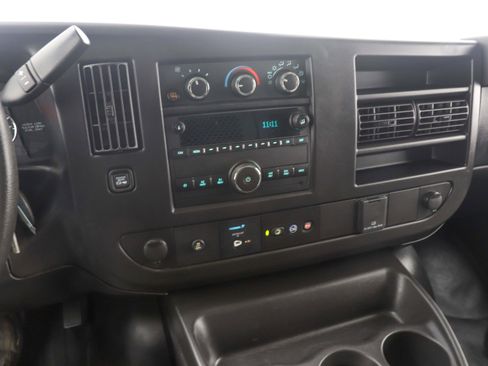 Used 2021 Chevrolet Express 2500 Extended RWD image 24