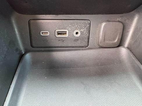 Used 2021 GMC Terrain SLE w/ Driver Convenience Package FWD image 22