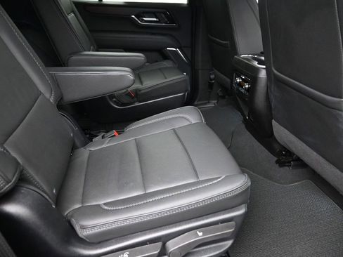 Used 2025 GMC Yukon Denali image 8