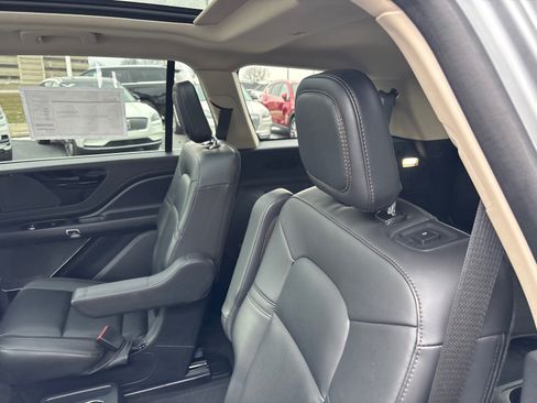 Certified 2023 Lincoln Aviator AWD w/ Premium Package image 26