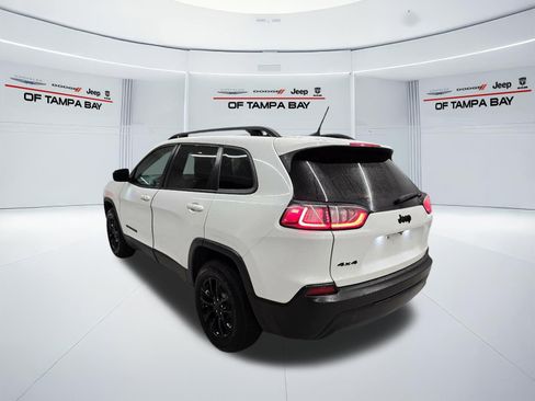 Used 2023 Jeep Cherokee Altitude Lux AWD/4WD image 4