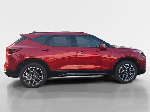 Used 2024 Chevrolet Blazer RS w/ Driver Confidence II Package AWD/4WD image 3