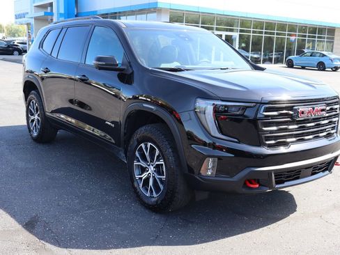 Used 2025 GMC Acadia AT4 w/ LPO, Floor Liner Package AWD/4WD image 2