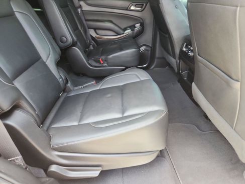 Used 2019 Chevrolet Tahoe LT w/ Luxury Package AWD/4WD image 27