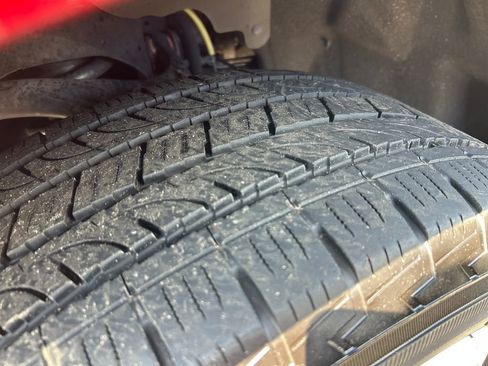 Used 2018 Ford Expedition XLT w/ Equipment Group 202A RWD image 17