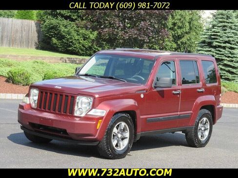 Used 2008 Jeep Liberty Sport image 1
