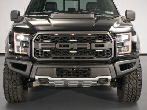 Used 2017 Ford F150 Raptor w/ Equipment Group 801A Mid AWD/4WD image 7