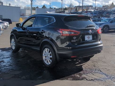Used 2022 Nissan Rogue Sport S image 5