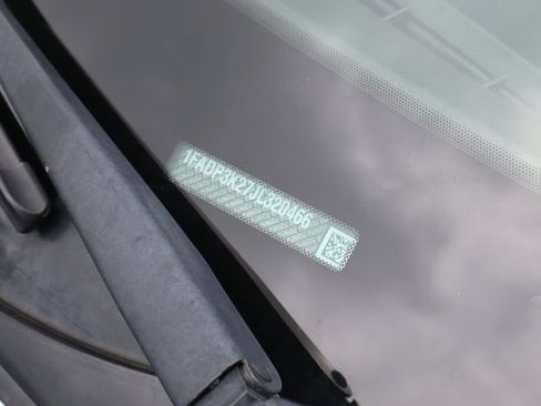 Used 2018 Ford Focus SE FWD image 38