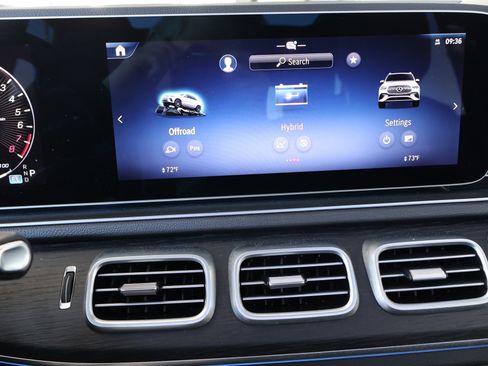 Certified 2025 Mercedes-Benz GLE 450e 4MATIC image 39