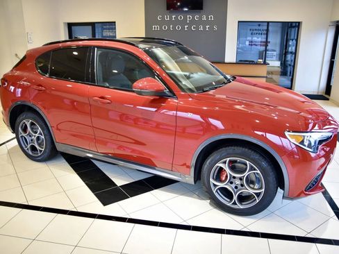 Used 2023 Alfa Romeo Stelvio Ti w/ Active Assist Plus Package image 7