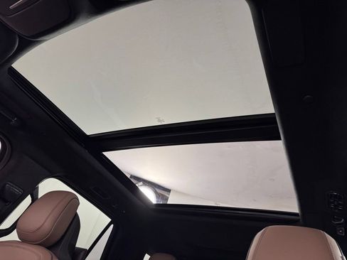Certified 2025 Lincoln Navigator Black Label AWD/4WD image 35