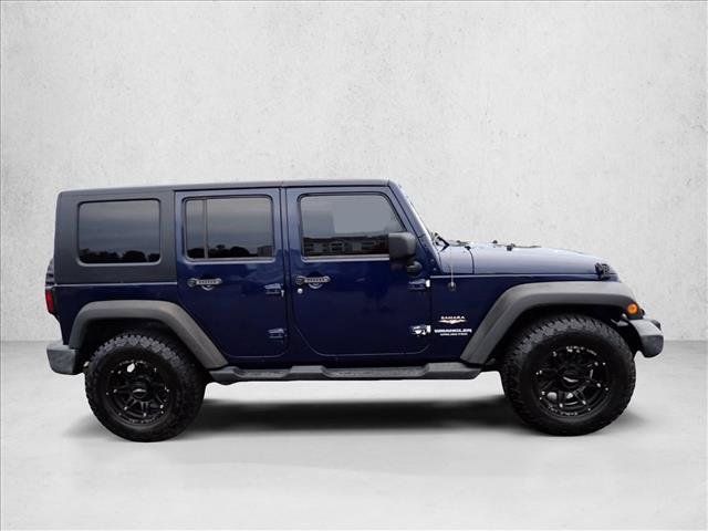 Used 2013 Jeep Wrangler Unlimited Sahara w/ Connectivity Group AWD/4WD image 5