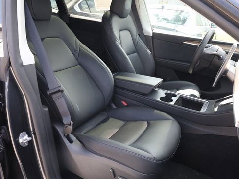 Used 2025 Tesla Model Y Long Range image 24