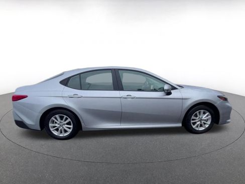 Used 2025 Toyota Camry LE image 16