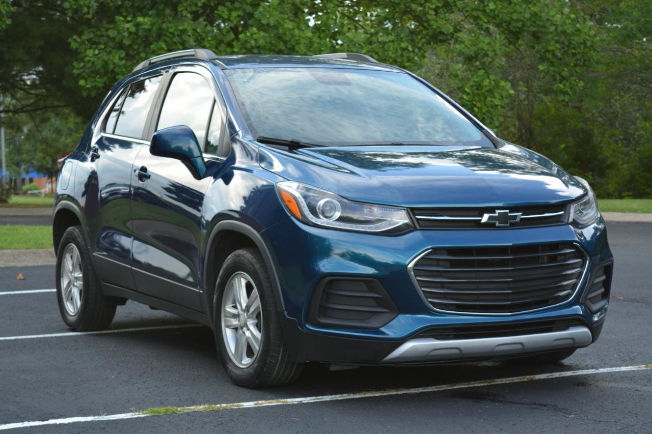 Used 2020 Chevrolet Trax LT FWD image 3