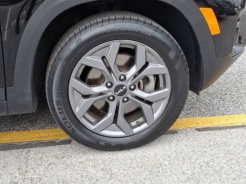 Used 2024 Kia Seltos S image 9