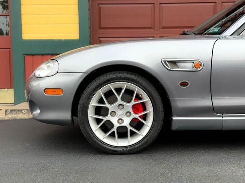 Used 2002 MAZDA MX-5 Miata SE RWD image 40
