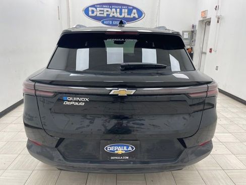 New 2026 Chevrolet Equinox EV LT image 18