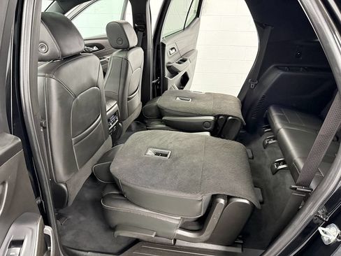 Used 2022 Chevrolet Traverse RS w/ LPO, Floor Liner Package AWD/4WD image 17
