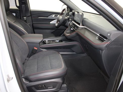New 2026 Ford Explorer ST AWD/4WD image 30