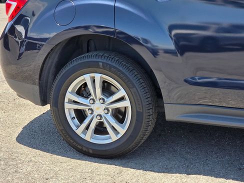 Used 2017 Chevrolet Equinox LS FWD image 9