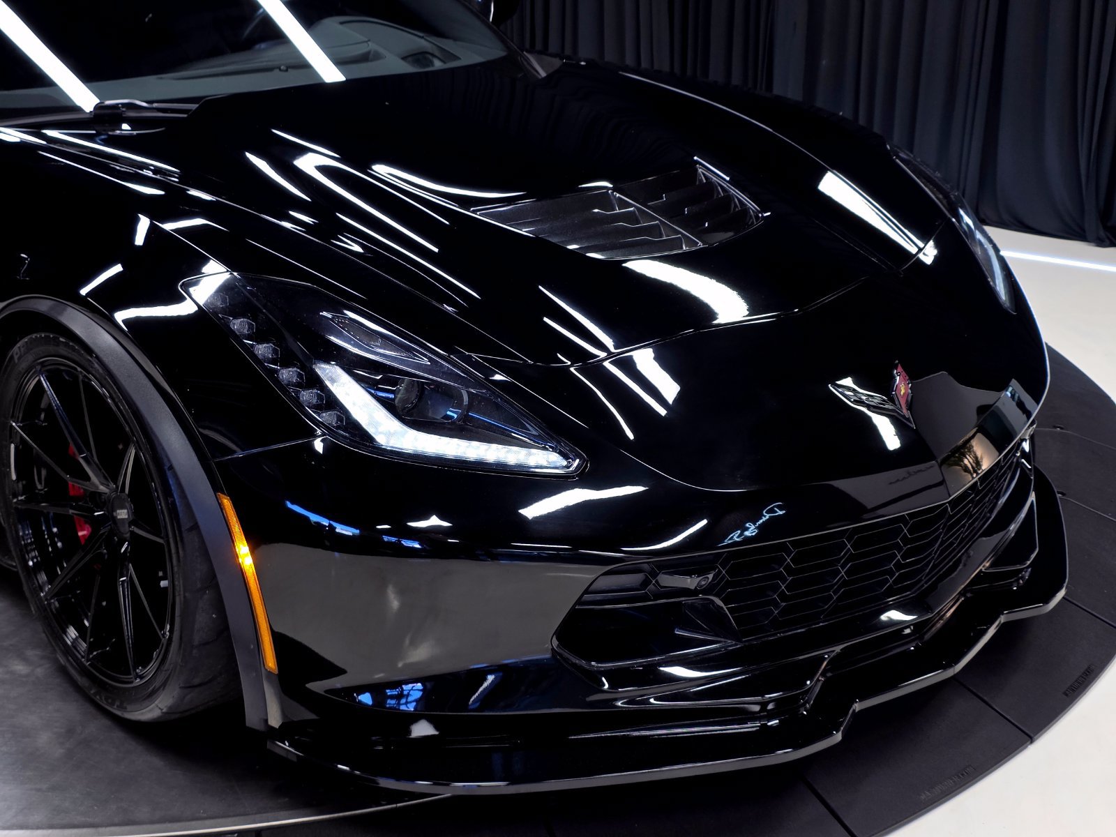 Used 2016 Chevrolet Corvette Z06 w/ 2LZ Preferred Equipment Group RWD image 46