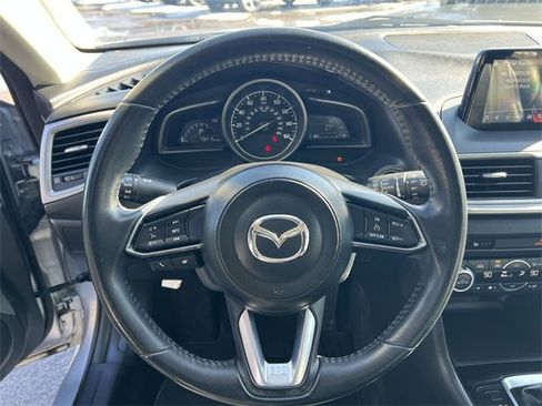 Used 2018 MAZDA MAZDA3 Touring image 20