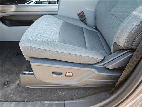 New 2025 Ford F550 4x4 Crew Cab Super Duty w/ XLT Value Package image 4