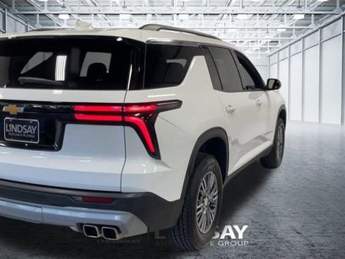Certified 2025 Chevrolet Traverse LT AWD/4WD image 9