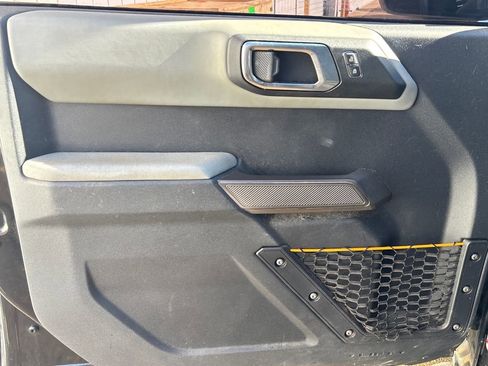 Used 2021 Ford Bronco Badlands image 7