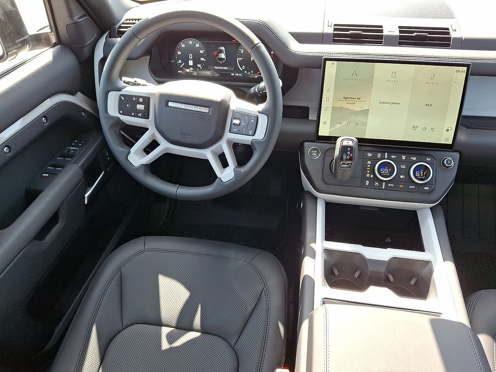 New 2026 Land Rover Defender 110 X-Dynamic SE AWD/4WD image 15
