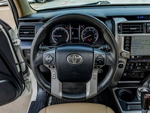 Used 2020 Toyota 4Runner Limited AWD/4WD image 18