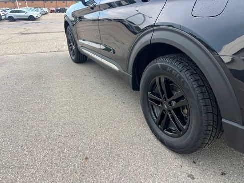 Certified 2023 Ford Explorer XLT w/ Equipment Group 202A AWD/4WD image 27