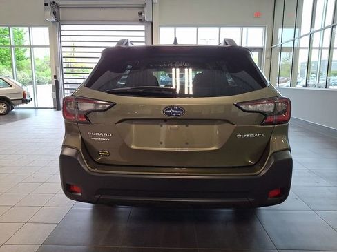 Certified 2025 Subaru Outback Premium AWD/4WD image 5