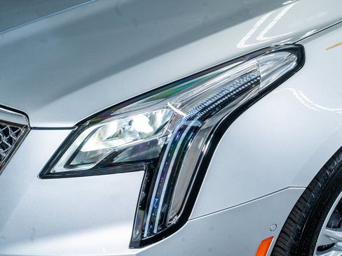 Used 2018 Cadillac XTS Luxury image 13