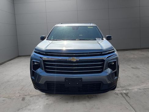 New 2026 Chevrolet Traverse LT w/ Sun and Wheel Package AWD/4WD image 8