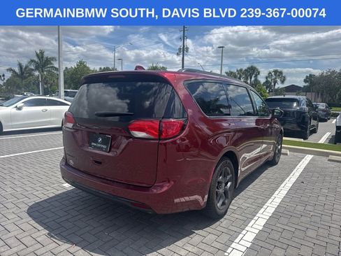 Used 2020 Chrysler Pacifica Touring-L w/ Advanced Safetytec Group image 7