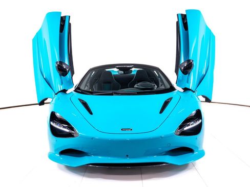 Used 2026 McLaren 750S Spider RWD image 11